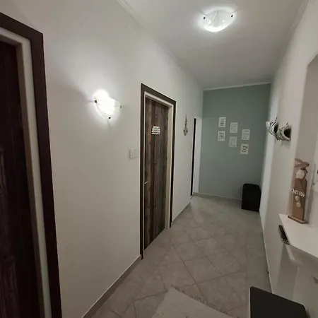 Envi Apartment *